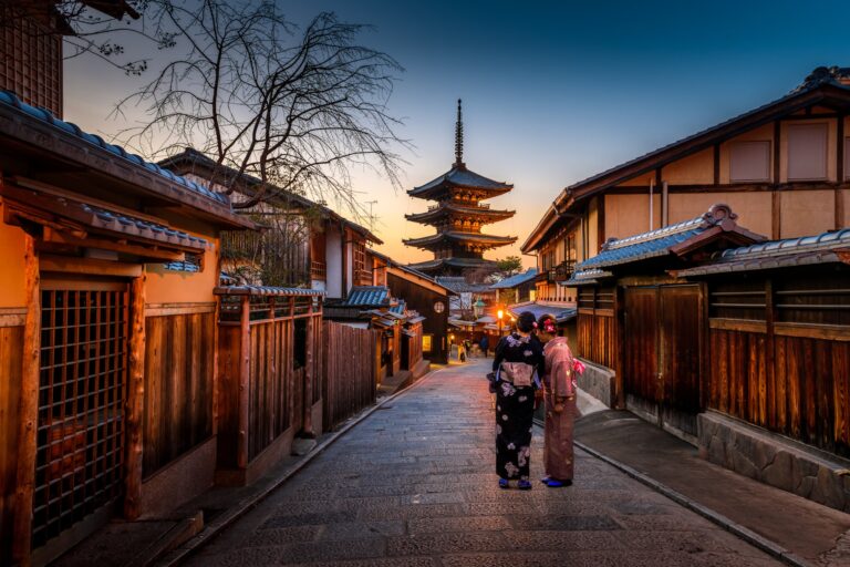 Kyoto Uncovered: The Ultimate Cultural Experience